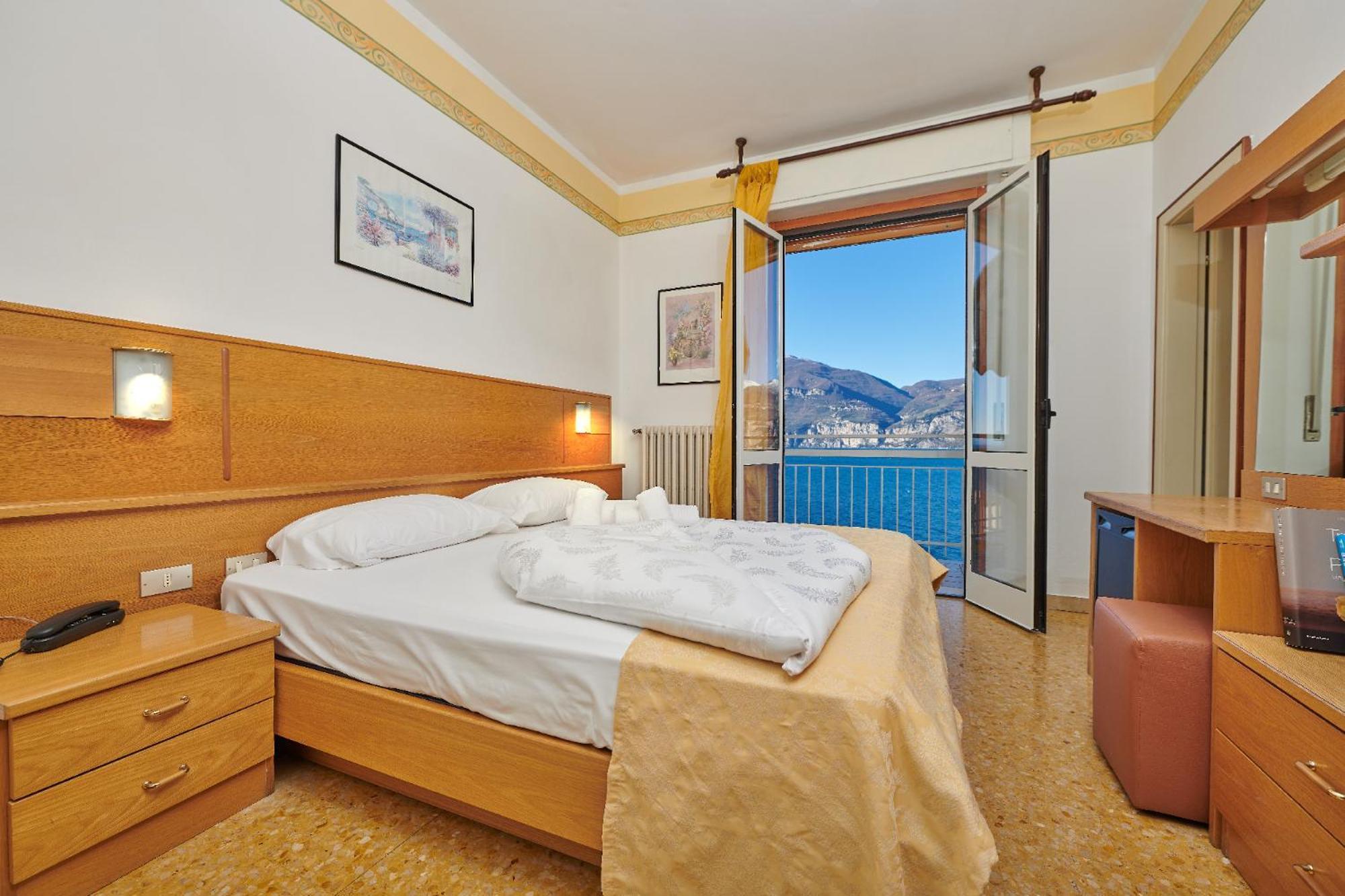 Hotel Eden Brenzone sul Garda Pokoj fotografie