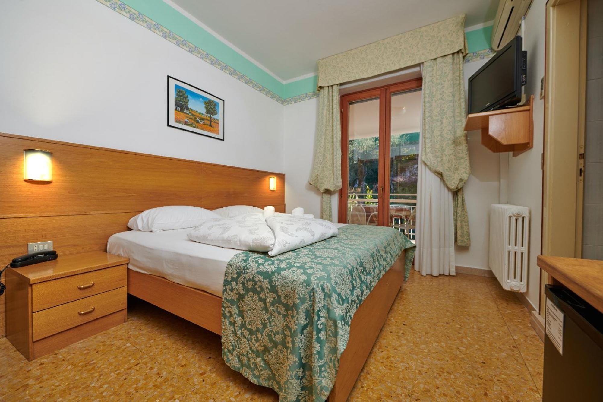 Hotel Eden Brenzone sul Garda Pokoj fotografie