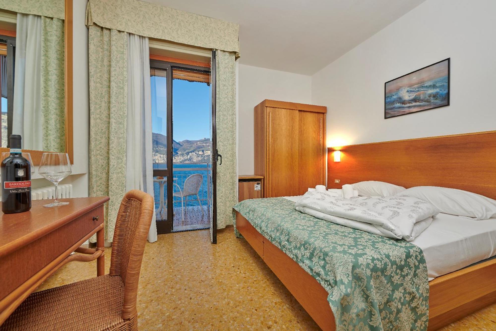 Hotel Eden Brenzone sul Garda Pokoj fotografie