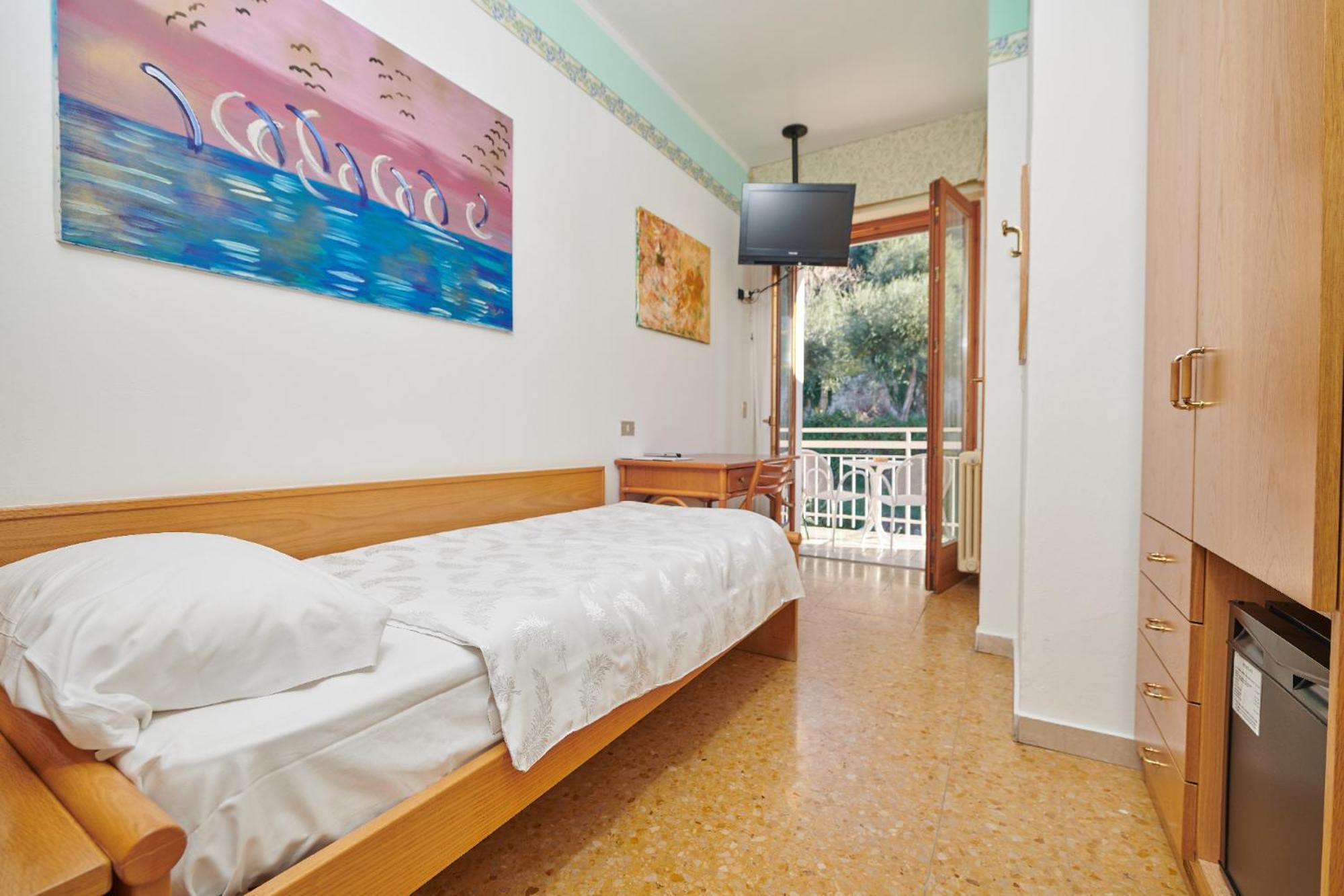 Hotel Eden Brenzone sul Garda Pokoj fotografie