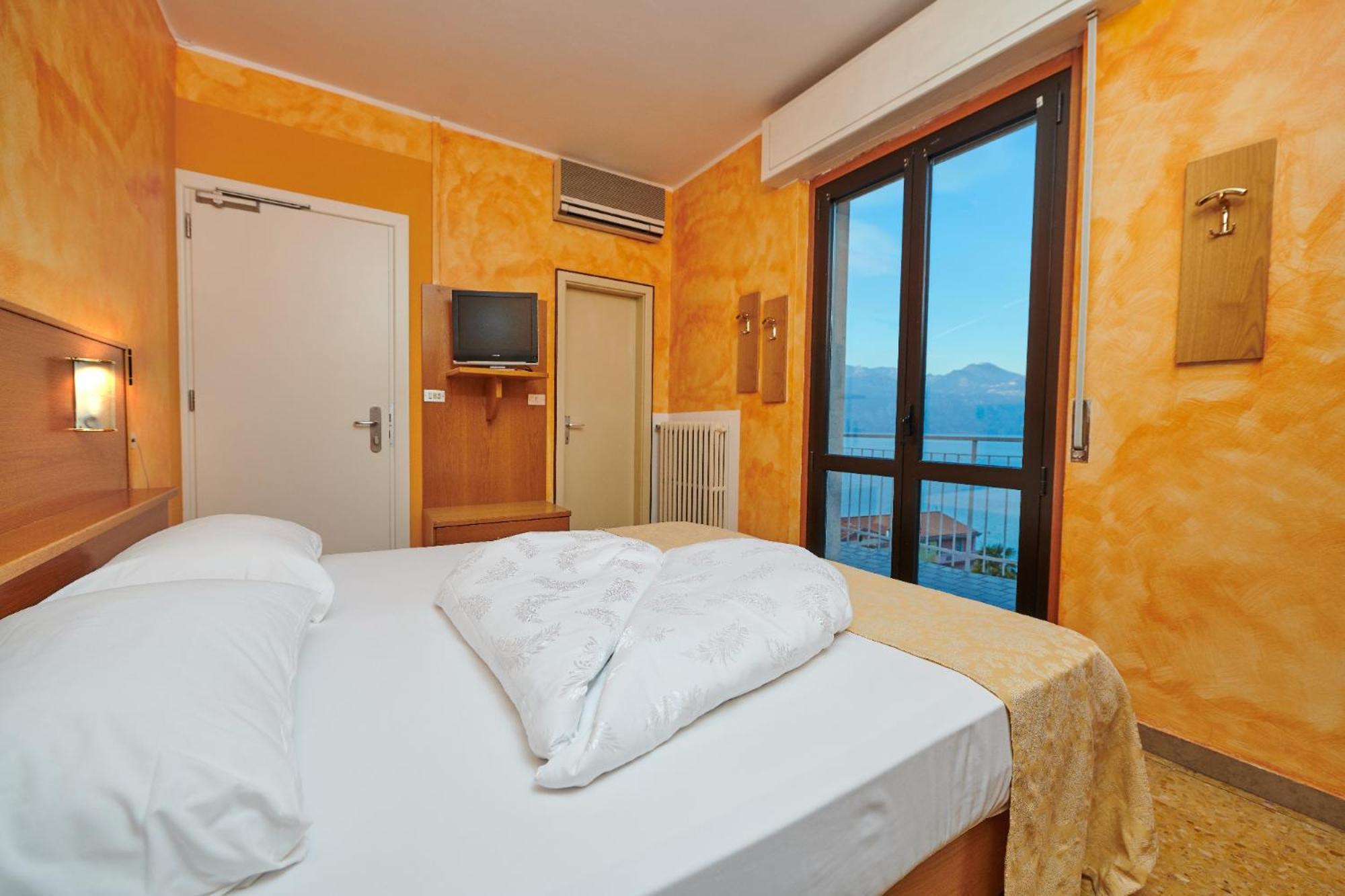 Hotel Eden Brenzone sul Garda Pokoj fotografie